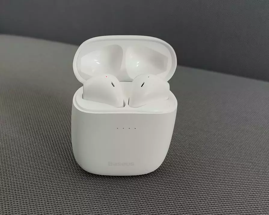 几杯奶茶钱，效果媲美airpods！这款倍思真无线耳机不输千元机！