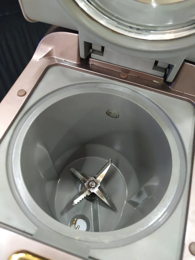 JY-K1S破壁豆浆机,自动清洗,比用手洗的还干净!