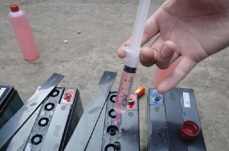 电动车怎么充电保护电池电动车的正确充电方法